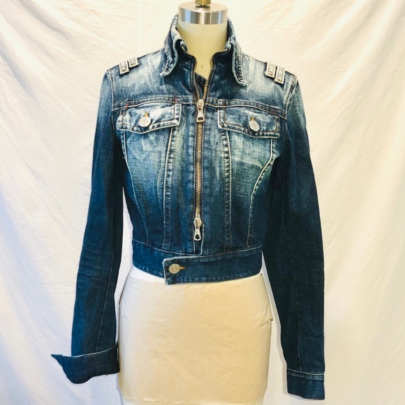 Fitted denim jacket. - Picture 3 of 7